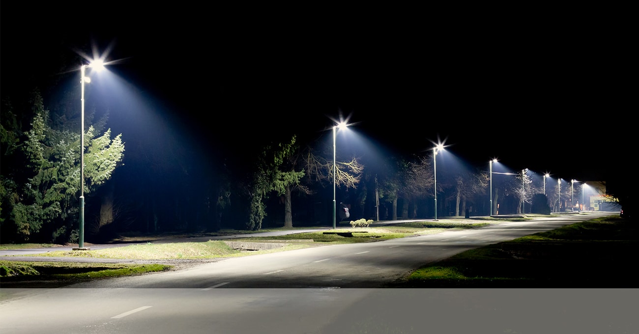 Licht im Sommer: LED-Lampen ziehen weniger Insekten an - HIGHLIGHT